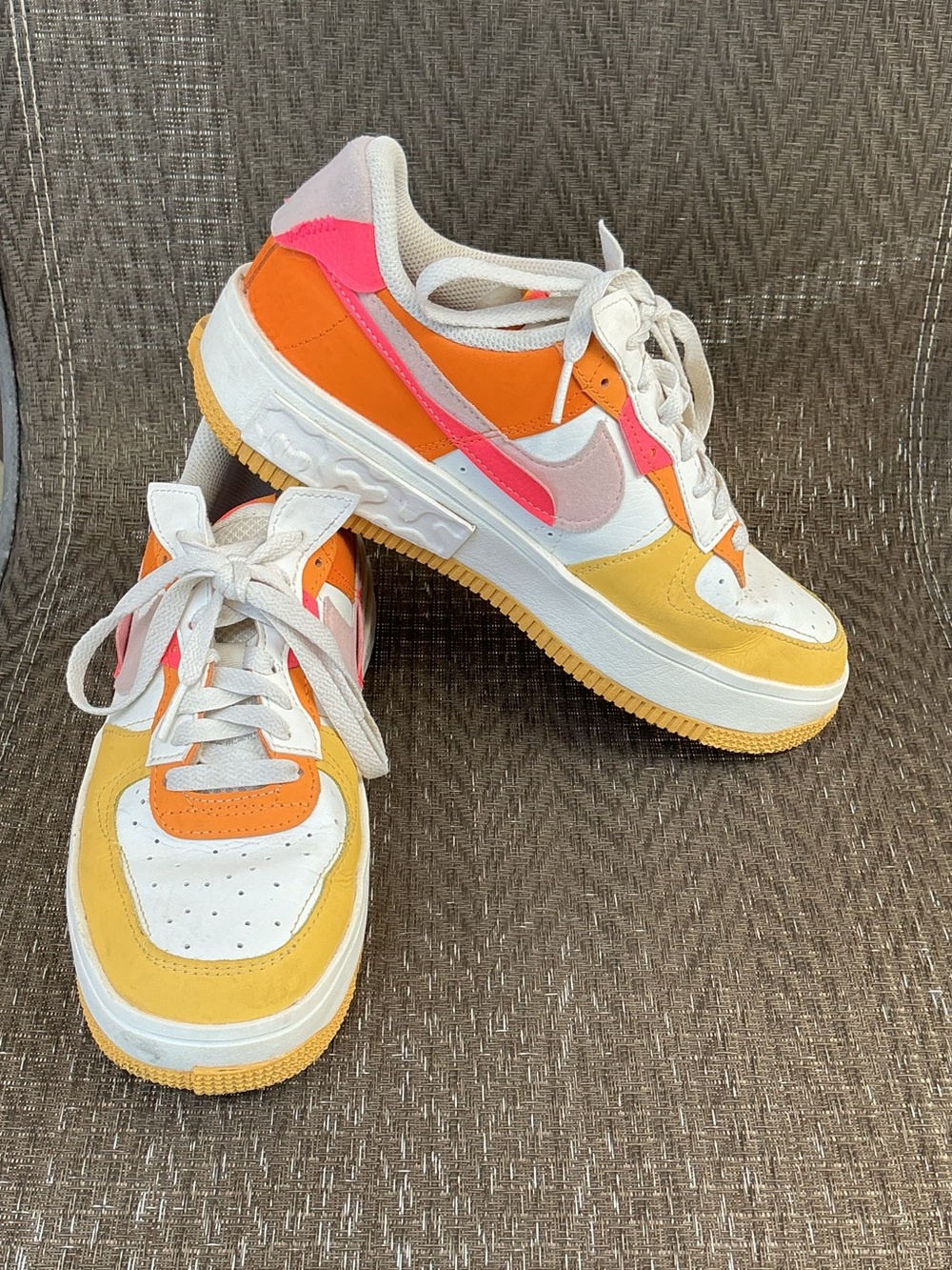 Nike AF1 Fontanka Summit White/Hyper Pink Solar Flare Sneakers